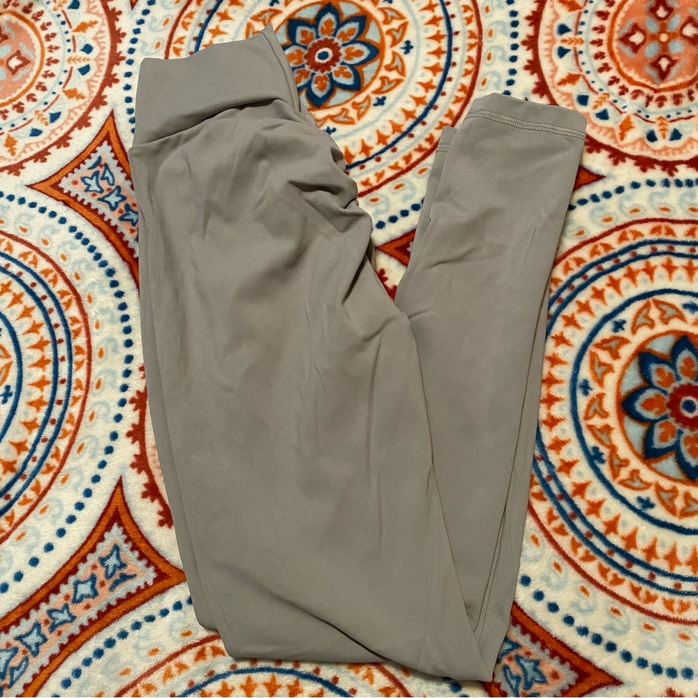 CLS Sportswear Gray Scrunch Butt Leggings